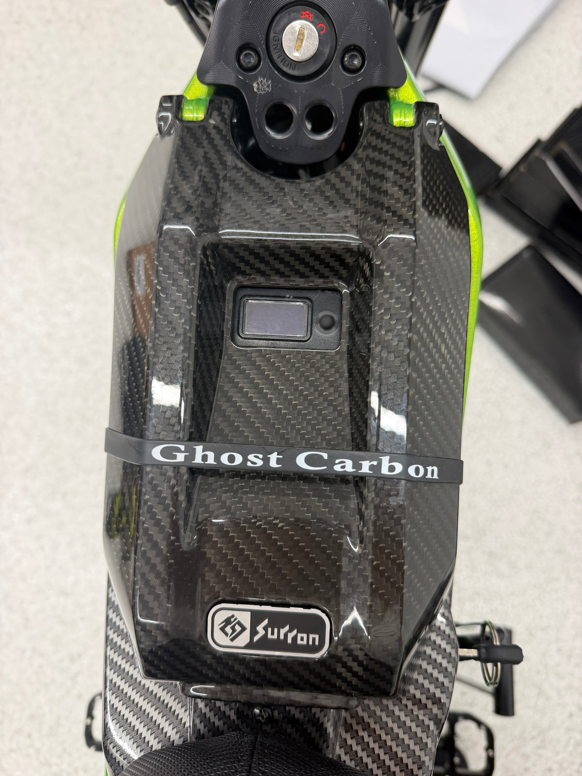 Ghost Carbon Phone Holder — Battery Lid Mount